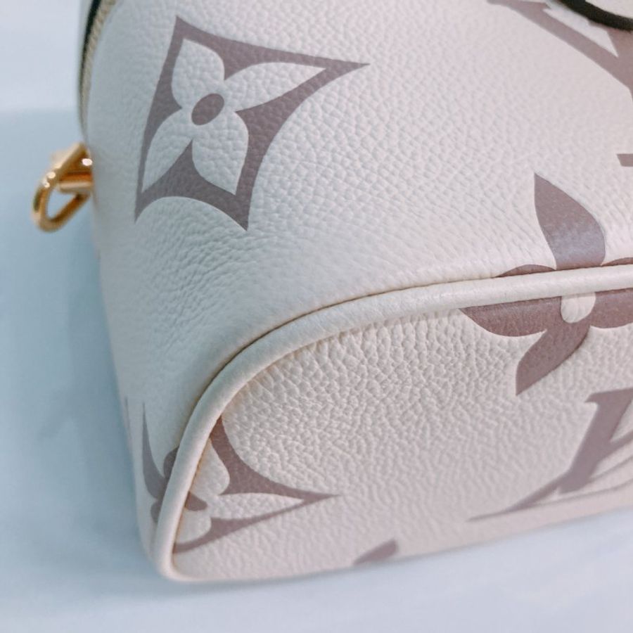 MS0769	Louis Vuitton 路易威登小號化妝盒子肩帶包包 Vanity PM 19cm Monogram Empreinte Creme-25