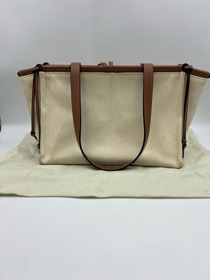 羅意威/LOEWE Cushion Tote帆布托特包 淡燕麥色 磁扣開合 帆布拼牛皮靠墊 手提單肩-1