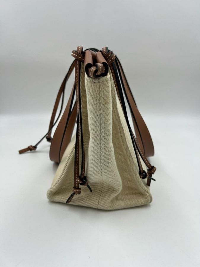 羅意威/LOEWE Cushion Tote帆布托特包 淡燕麥色 磁扣開合 帆布拼牛皮靠墊 手提單肩-3