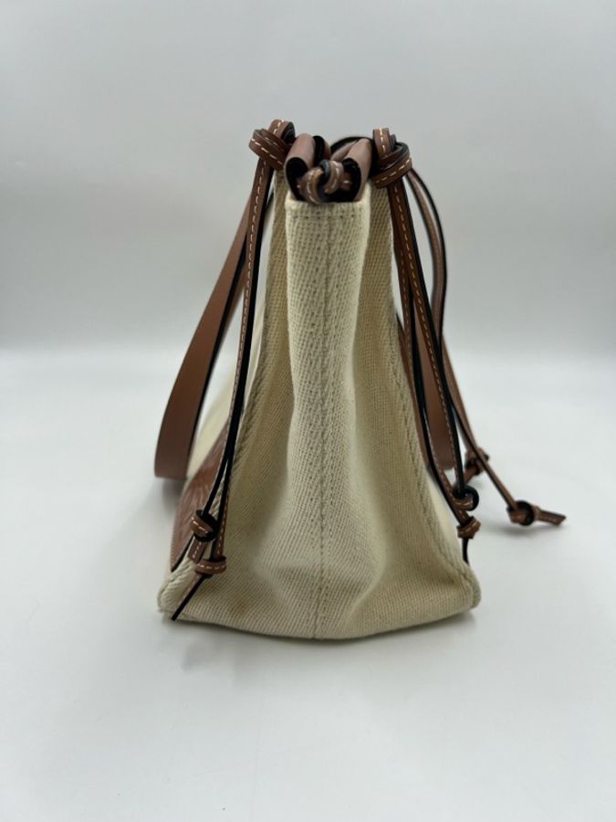 羅意威/LOEWE Cushion Tote帆布托特包 淡燕麥色 磁扣開合 帆布拼牛皮靠墊 手提單肩-5