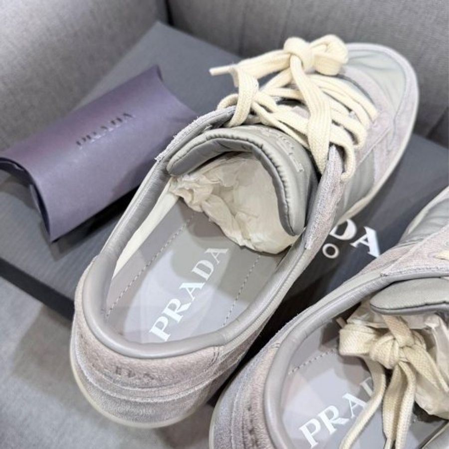 💎Han's house精品服飾💎Prada 皮拼接尼龍 鞋 義大利製 現貨7.5  原價38000-1