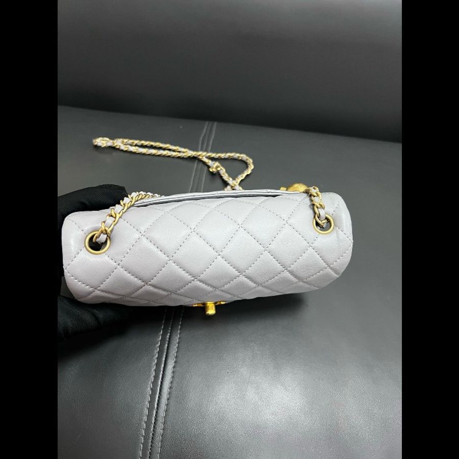 Chanel gold ball classic flap 灰色羊皮金球大mini-10