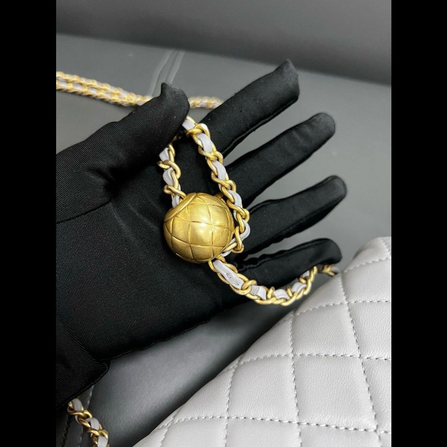 Chanel gold ball classic flap 灰色羊皮金球大mini-18