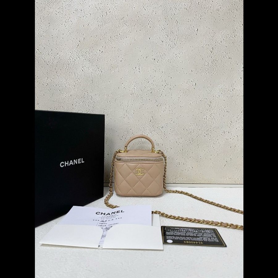 Chanel mini vanity-1