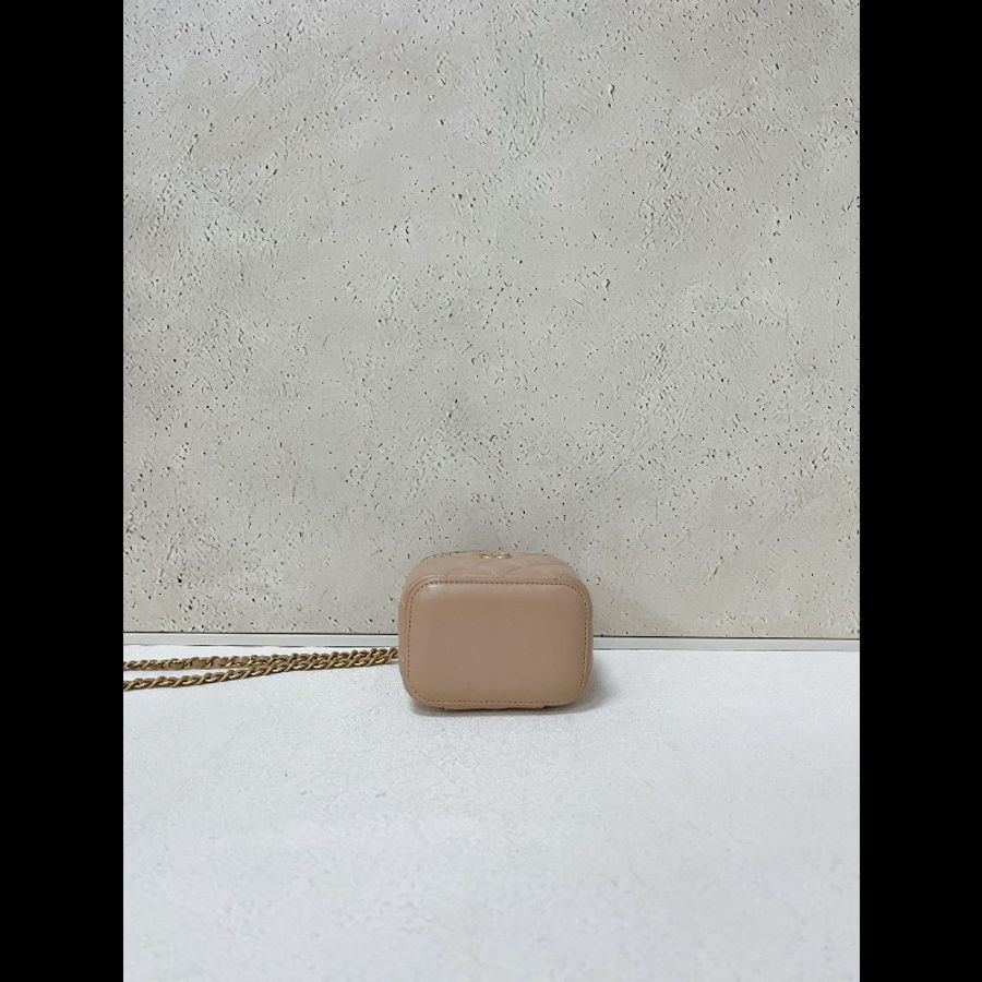 Chanel mini vanity-4