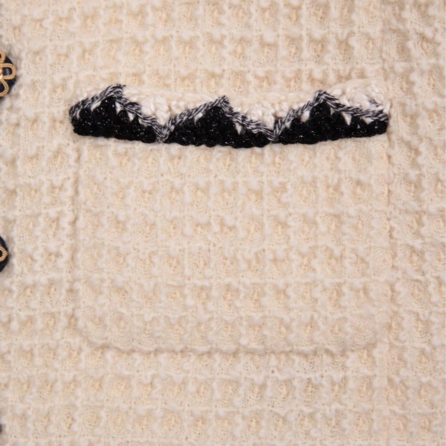 Chanel 15年萨尔茨堡系列秀款白色双排狮头扣四口袋外套FR42 25/11-31