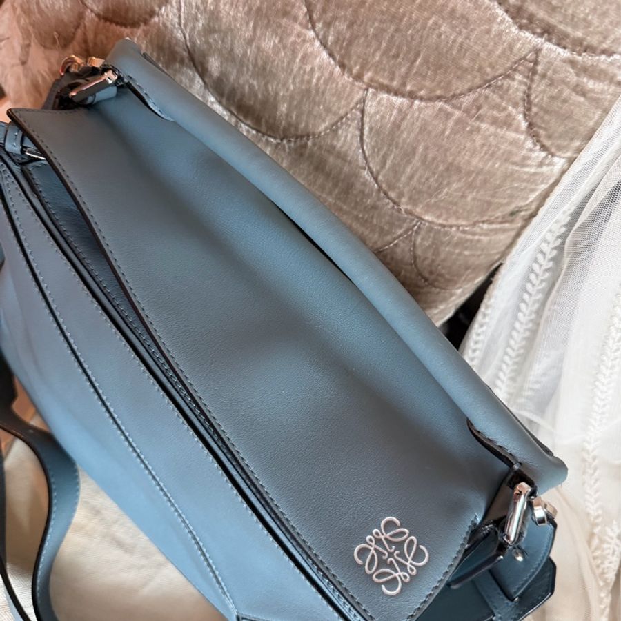 羅意威 霧霾藍 幾何包 小號。loewe puzzle bag small size blue 斜挎包 手提包 斜背包-9