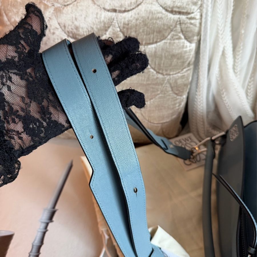 羅意威 霧霾藍 幾何包 小號。loewe puzzle bag small size blue 斜挎包 手提包 斜背包-33