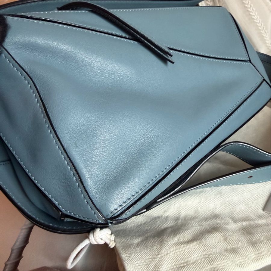 羅意威 霧霾藍 幾何包 小號。loewe puzzle bag small size blue 斜挎包 手提包 斜背包-37