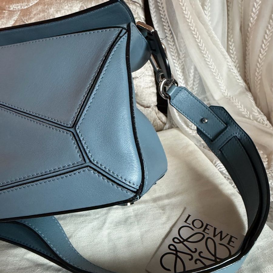 羅意威 霧霾藍 幾何包 小號。loewe puzzle bag small size blue 斜挎包 手提包 斜背包-38