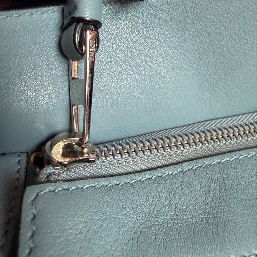 羅意威 霧霾藍 幾何包 小號。loewe puzzle bag small size blue 斜挎包 手提包 斜背包-39