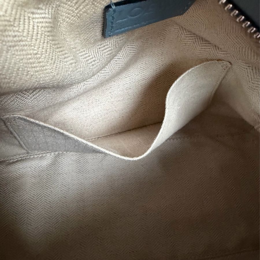 羅意威 霧霾藍 幾何包 小號。loewe puzzle bag small size blue 斜挎包 手提包 斜背包-46