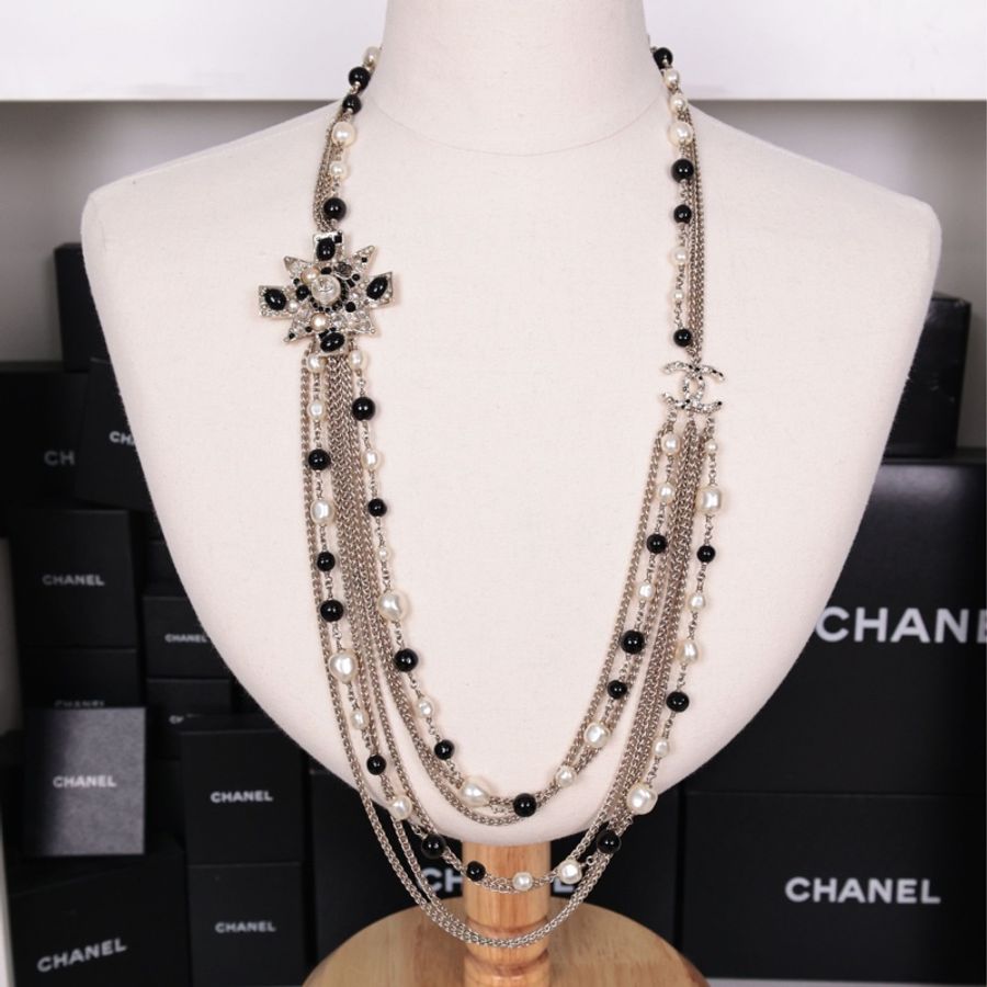 Chanel 11年黑白珍珠琉璃多层长项链毛衣链-0