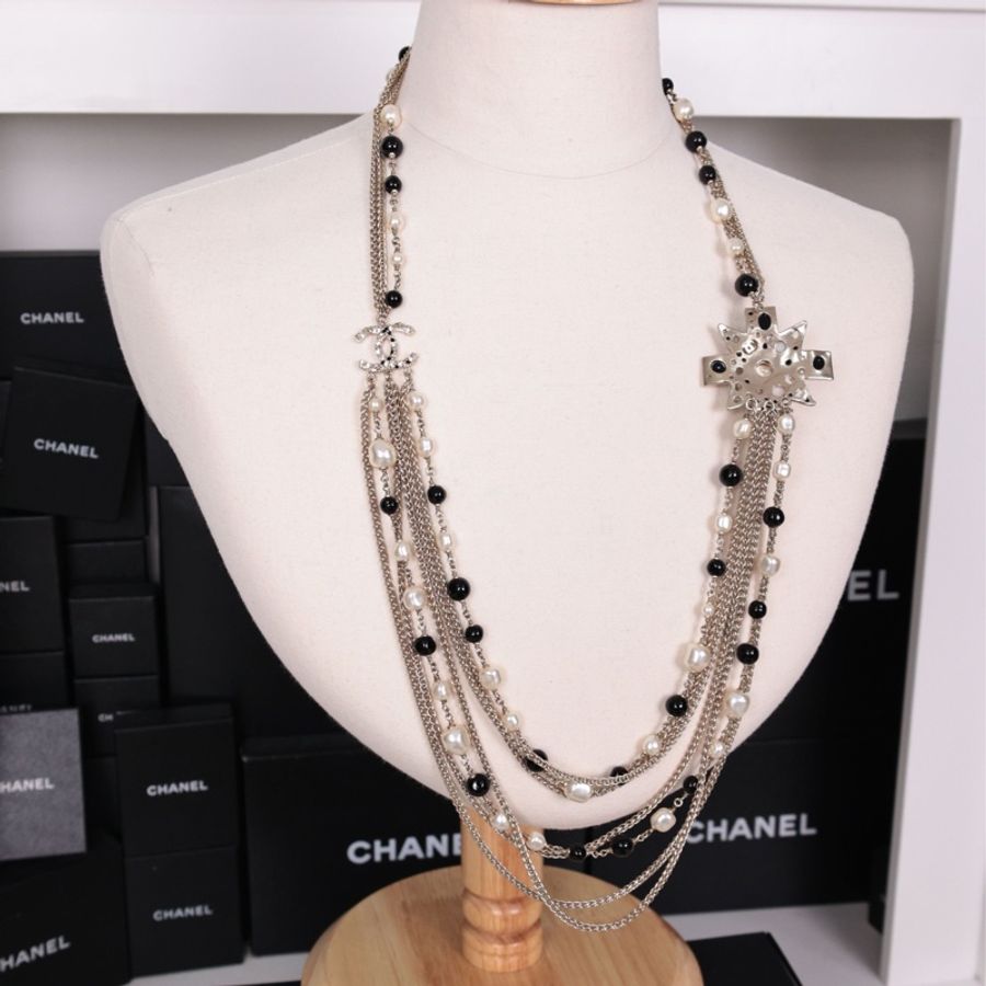 Chanel 11年黑白珍珠琉璃多层长项链毛衣链-4