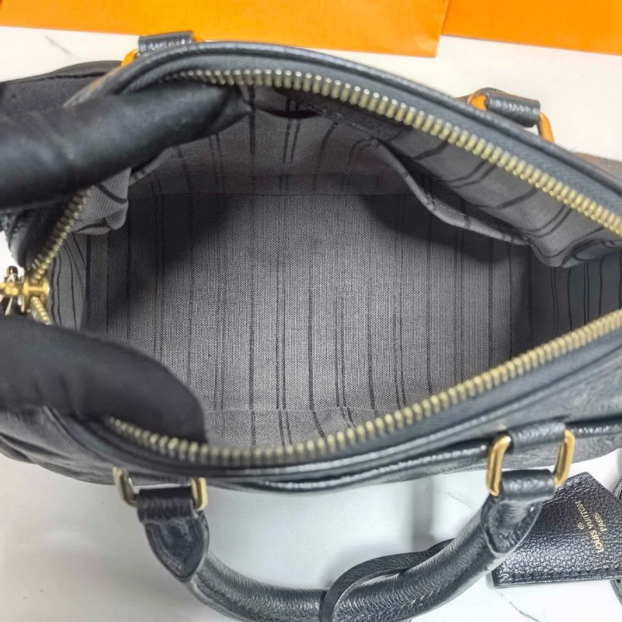 LV/路易威登黑色全皮壓紋logo speedy20手提單肩包-12