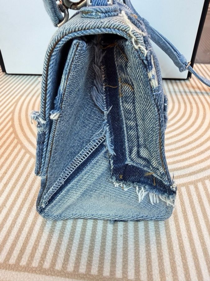 Balenciaga巴黎世家 Hourglass沙漏包S號牛仔藍限量款有肩帶-4