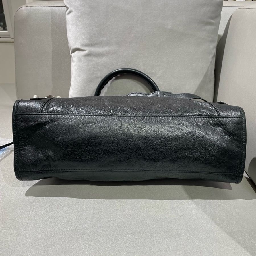 Balenciaga巴黎世家 黑色油蠟皮銀釘黑銀中號機車包手提包斜挎包單肩包-4