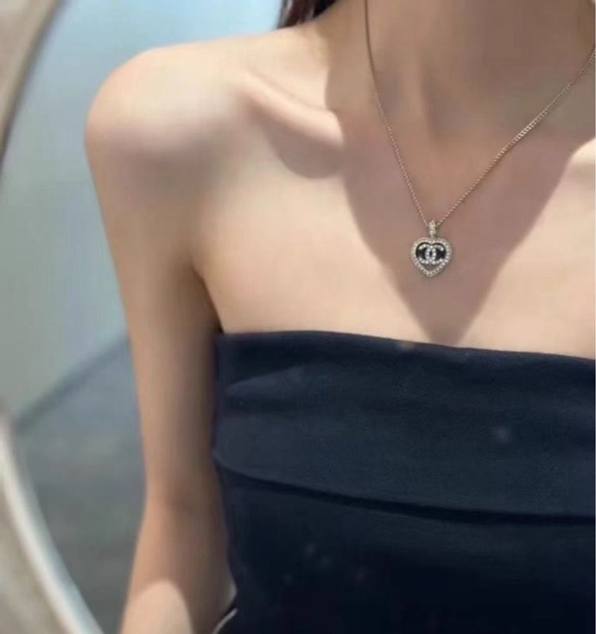 Chanel cc heart chocker-3