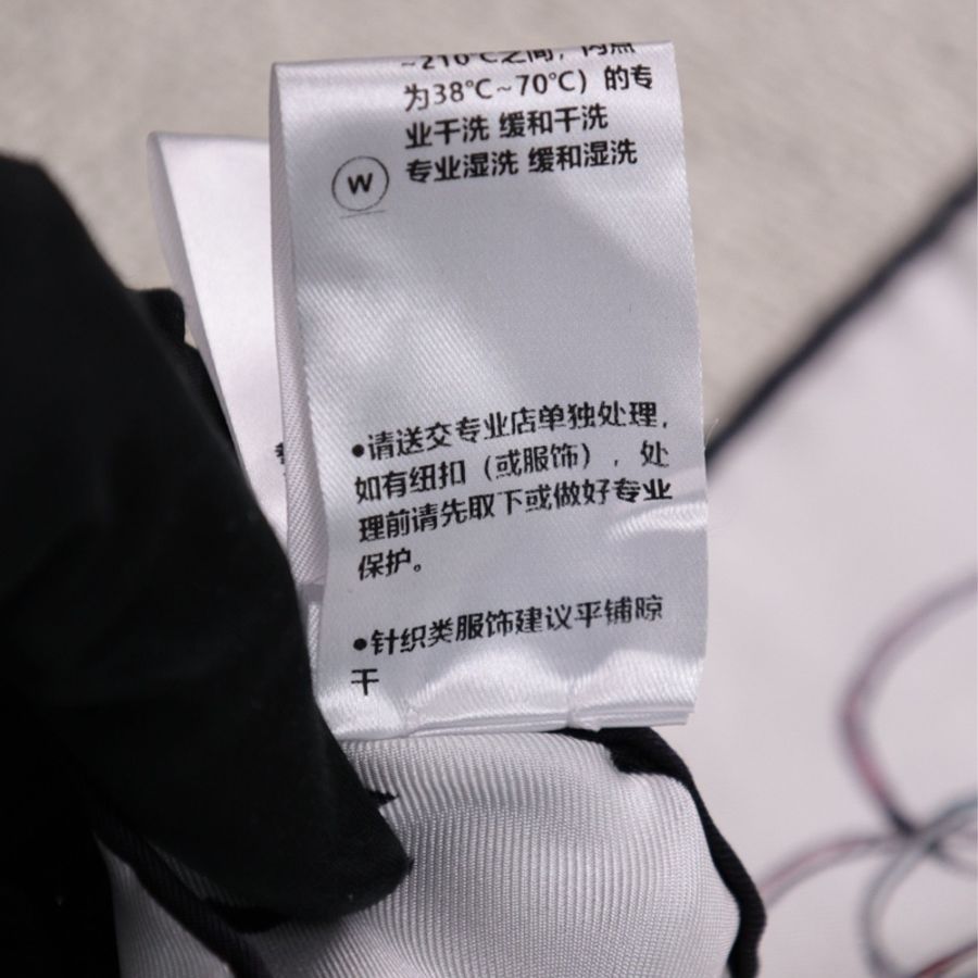 Chanel 26C早春度假系列意大利科莫湖埃斯特庄园丝巾-23