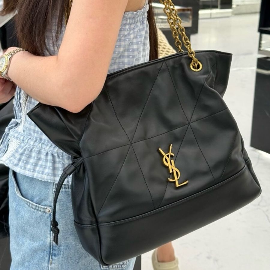 YSL 聖羅蘭 Jamie 小福袋黑色羊皮革托特包Tote包購物袋手提單肩包 金扣-0