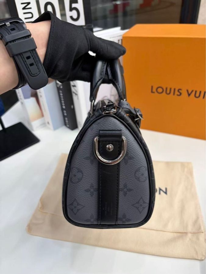 99新 路易威登/Louis Vuitton  黑武士keepall25  芯片款 底長25cm-3