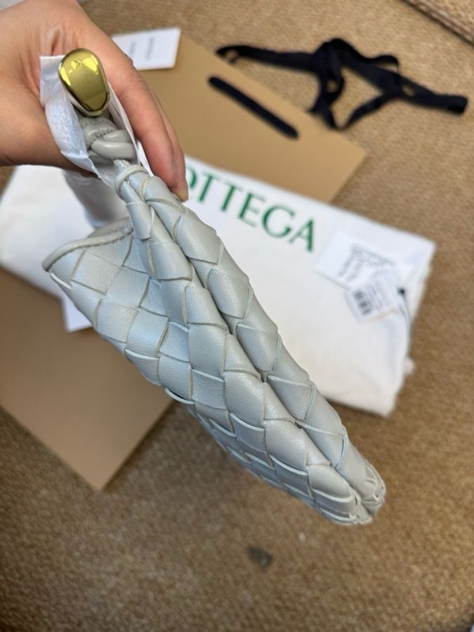 閒置新未使用 bv 葆蝶家女士淺灰色編織沙丁魚手拎包-2