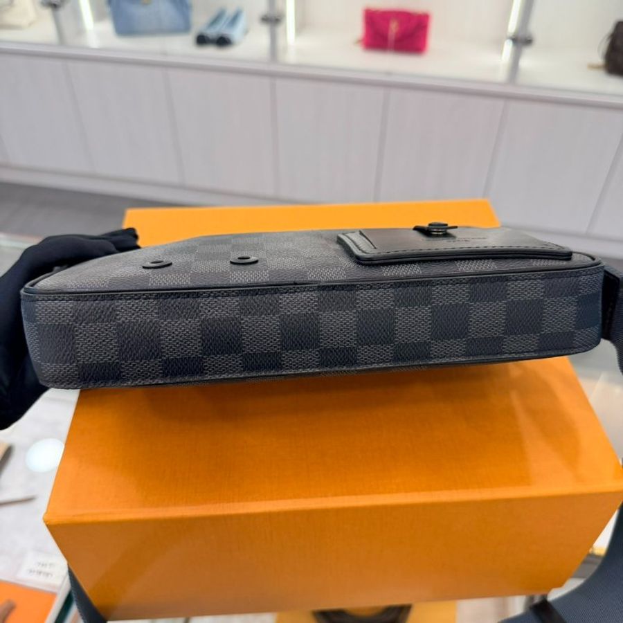 *SHIHNA名牌精品* LV N40188 Alpha 黑棋盤格郵差包-6