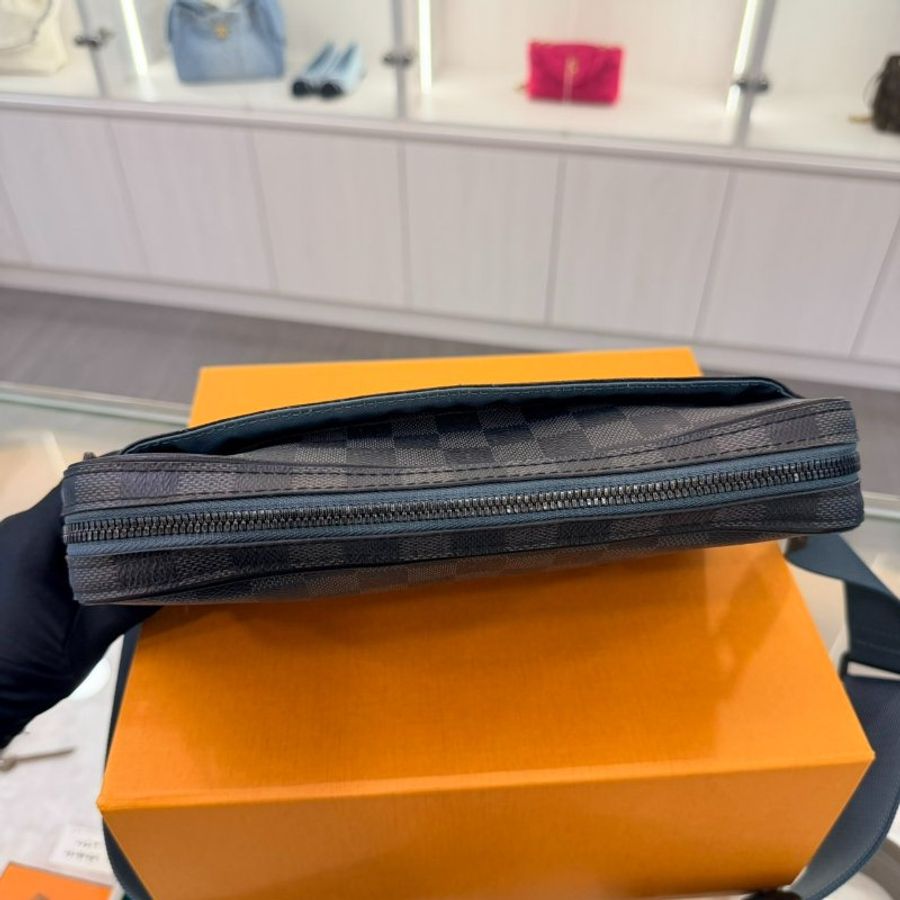 *SHIHNA名牌精品* LV N40188 Alpha 黑棋盤格郵差包-7
