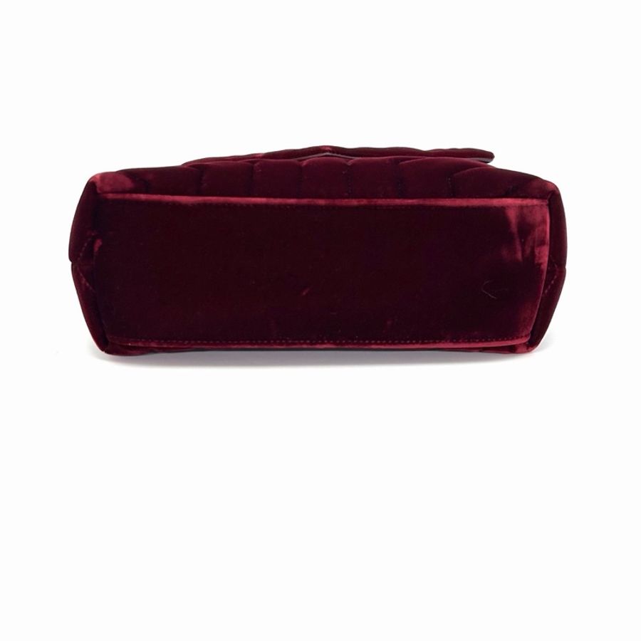 【威選精品】❤️ YSL 酒紅色金扣絲絨 LOULOU 肩背斜背包-4