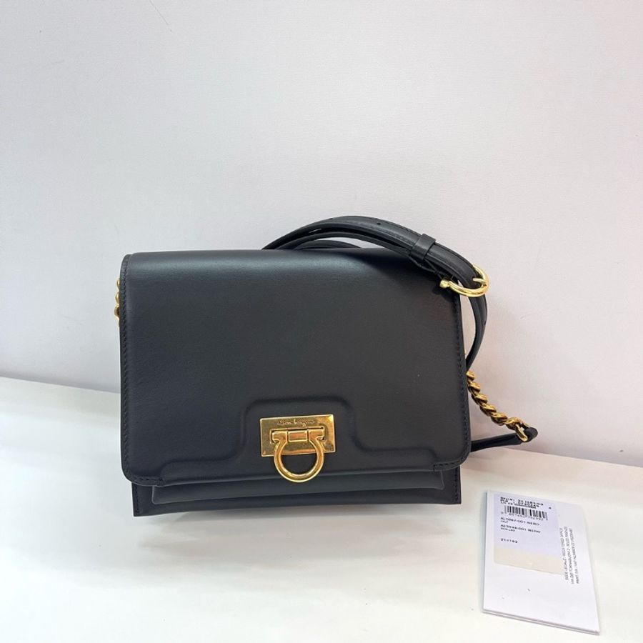 Ferragamo Trifolio-0