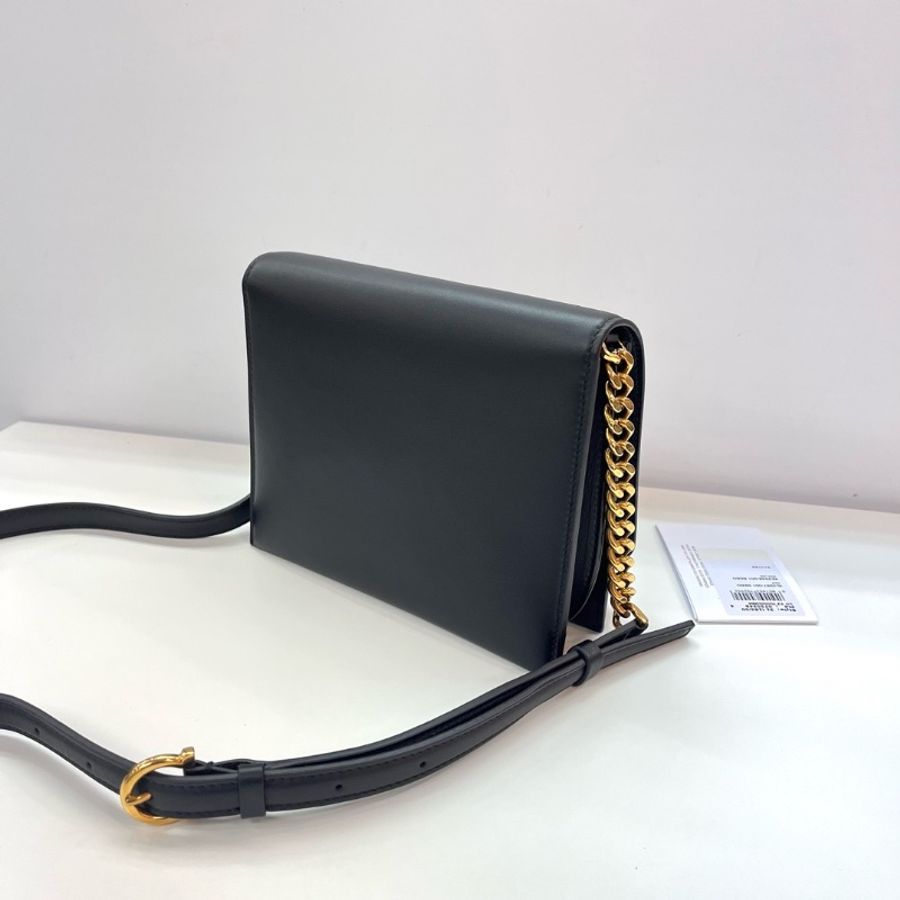 Ferragamo Trifolio-1