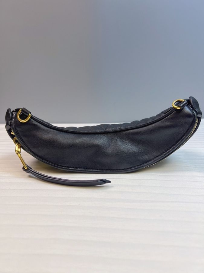 95新 miumiu繆繆黑金腰包底長24cm-7
