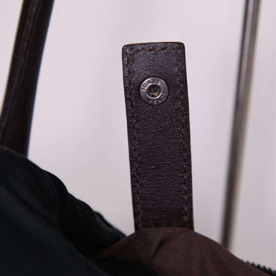Fendi 棕色老花波士顿手提包-36