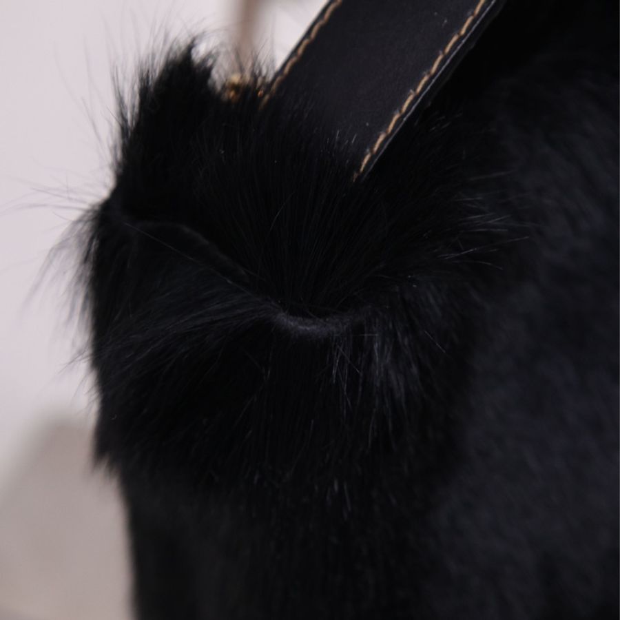 Fendi 黑色毛毛皮草金标手提包-11