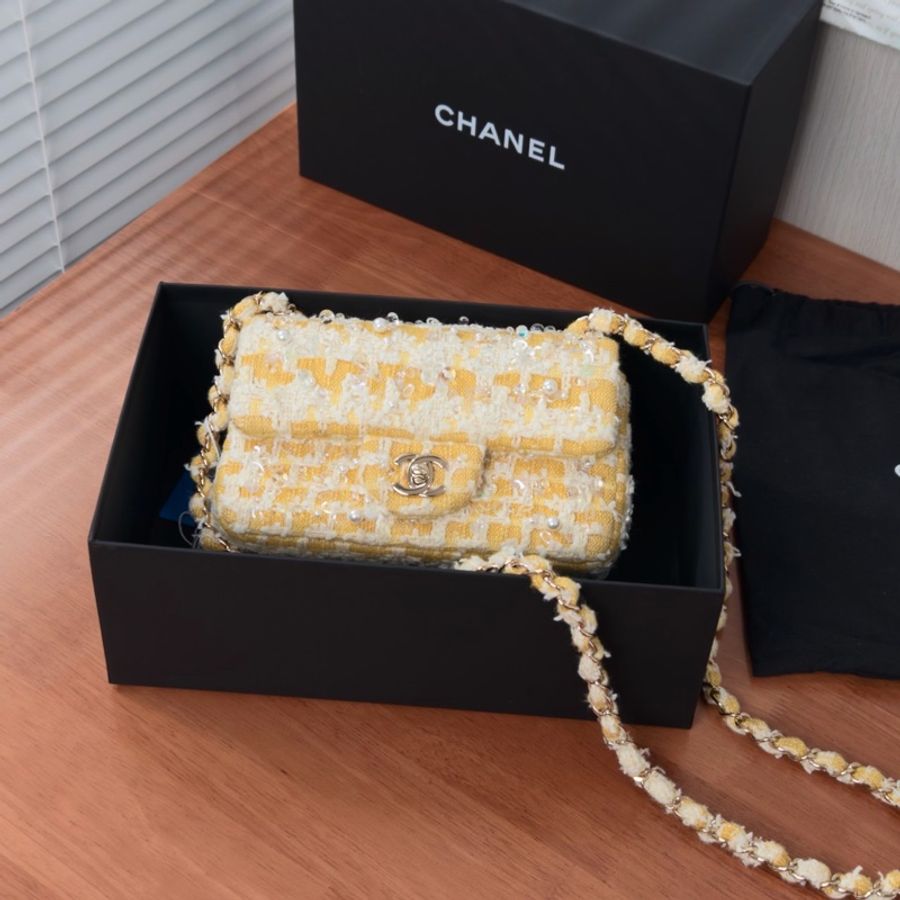 【威選精品】💛 CHANEL 黃色粗花呢串珠大 Mini CF 肩背斜背包 💛-0