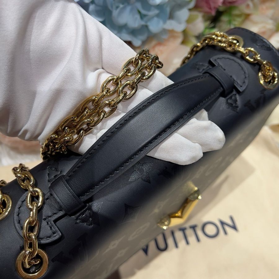 LV 路易威登 very chain 牛皮郵差包-4