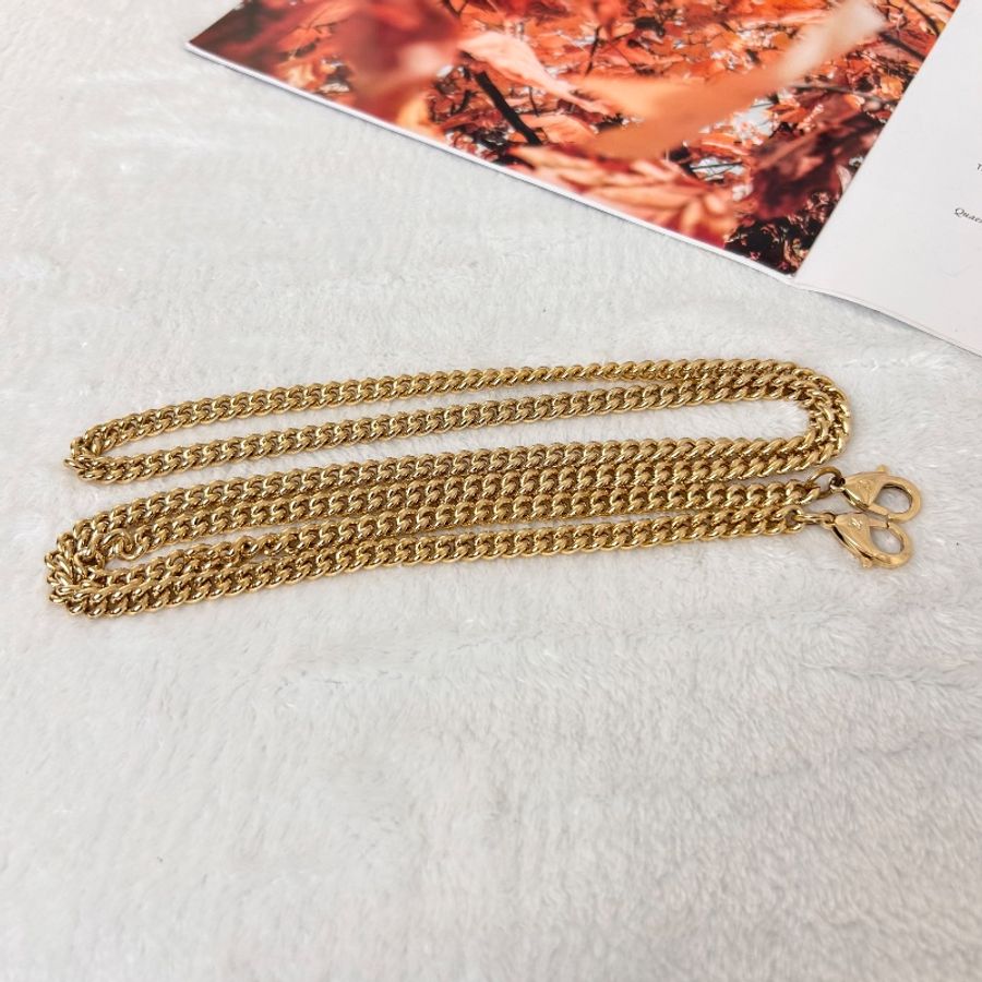 LV My Lockme 藍白雙色小牛皮金屬鍊帶 翻蓋信封包-3
