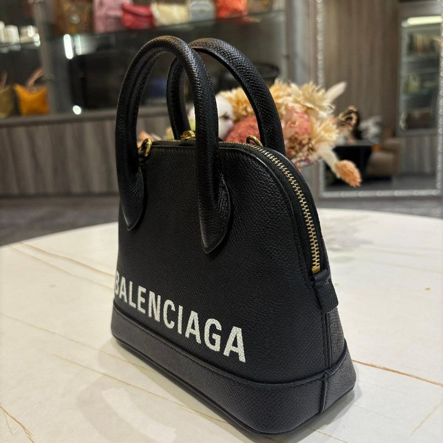 *SHIHNA名牌精品*BALENCIAGA XXS 壓紋小牛皮手提/斜背貝殼包(黑色)-1
