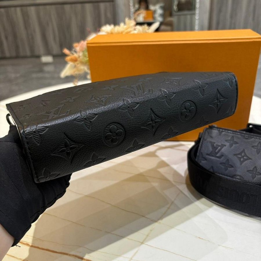 *SHIHNA名牌精品* LV M81115 Gaston 牛皮壓紋隨身斜揹包-7