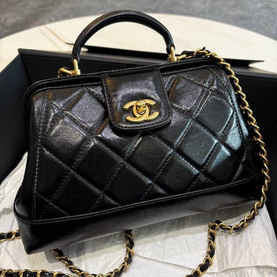 *SHIHNA名牌精品* CHANEL 24A Lambskin Doctos bag 醫生包中號(芯片款)-0
