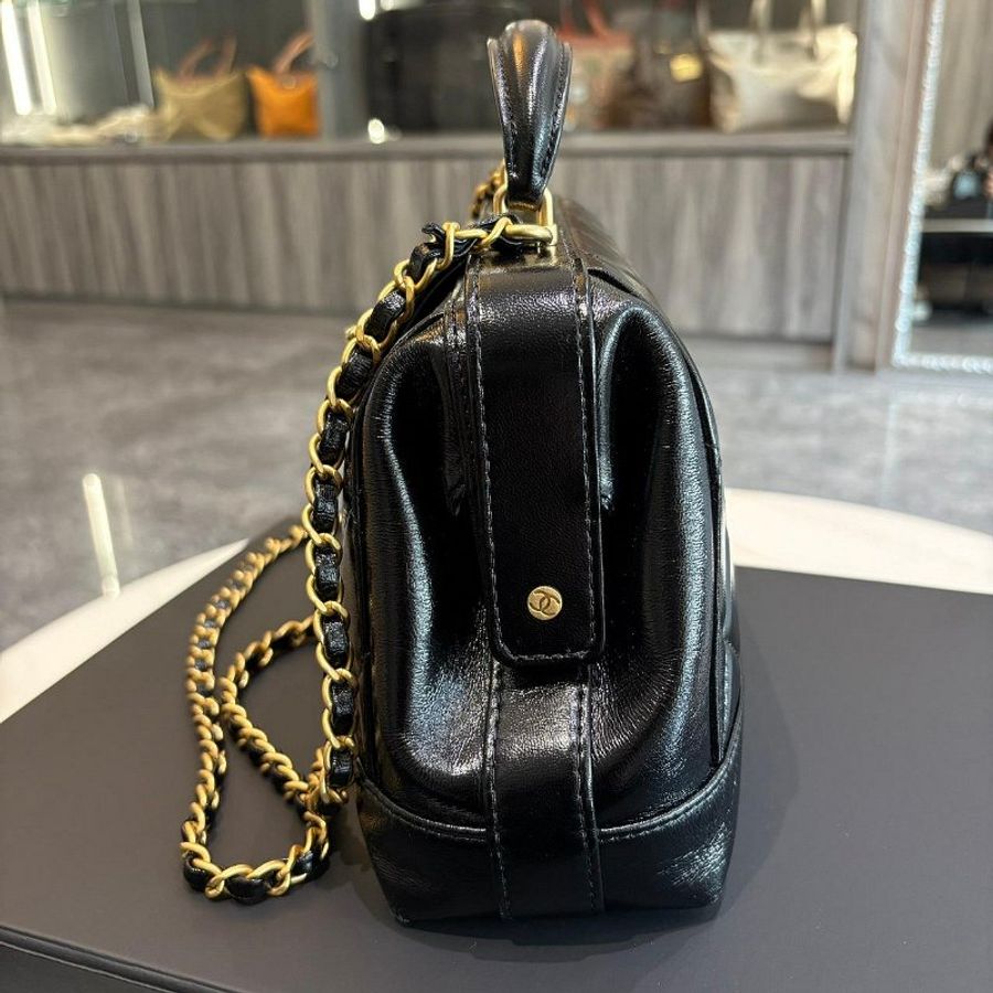 *SHIHNA名牌精品* CHANEL 24A Lambskin Doctos bag 醫生包中號(芯片款)-1