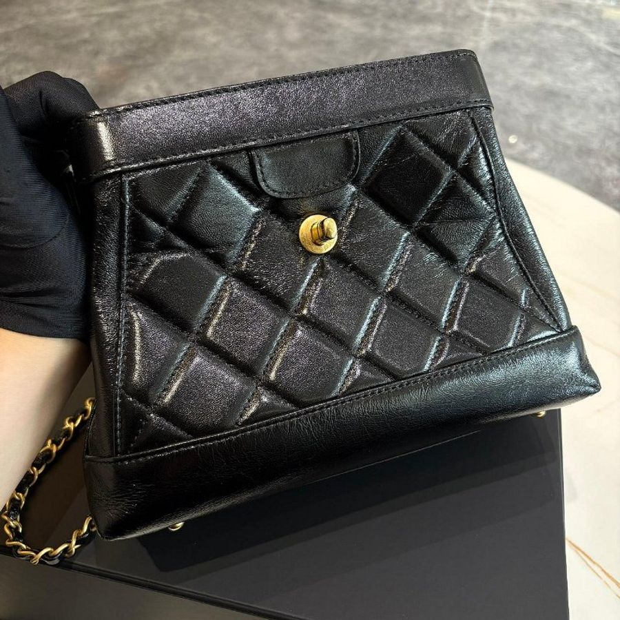 *SHIHNA名牌精品* CHANEL 24A Lambskin Doctos bag 醫生包中號(芯片款)-5