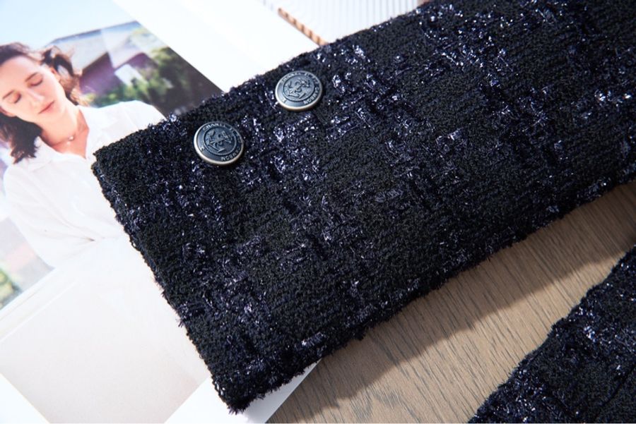 Chanel翻領Tweed外套 有備用扣-6