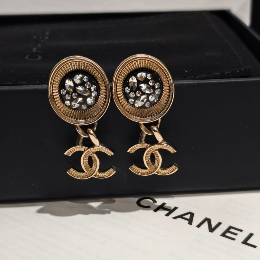 Chanel/香奈兒 黑金帶鑽logo耳環 雙C-4