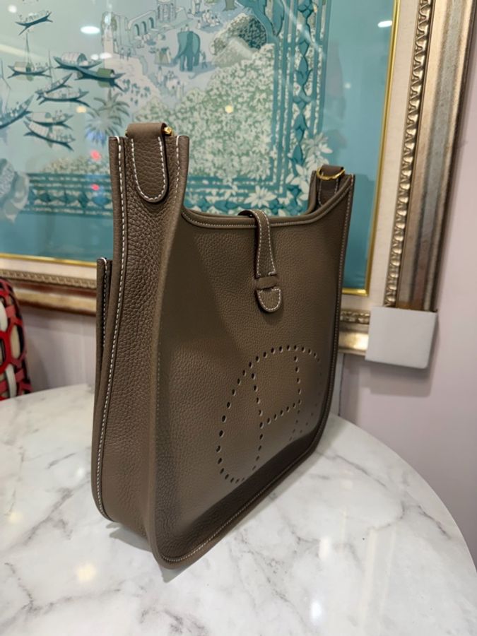 Hermes 18大象灰T/C皮Evelyne III29金釦肩斜背包H056277CC18-3