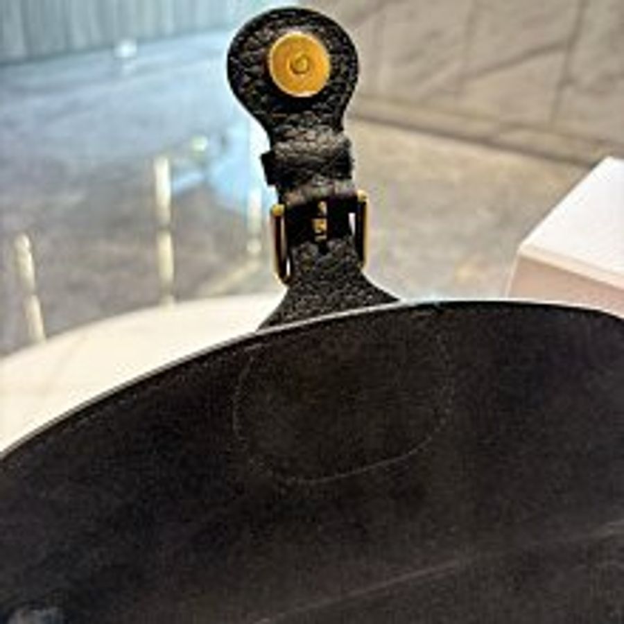 *SHIHNA名牌精品*DIOR Bobby 中型黑色粒面小牛皮斜背包-5