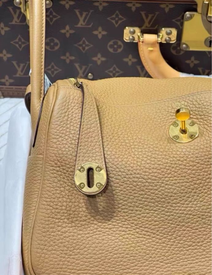 Hermes 愛馬仕lindy 26 餅乾色金扣 TC皮 B刻-3