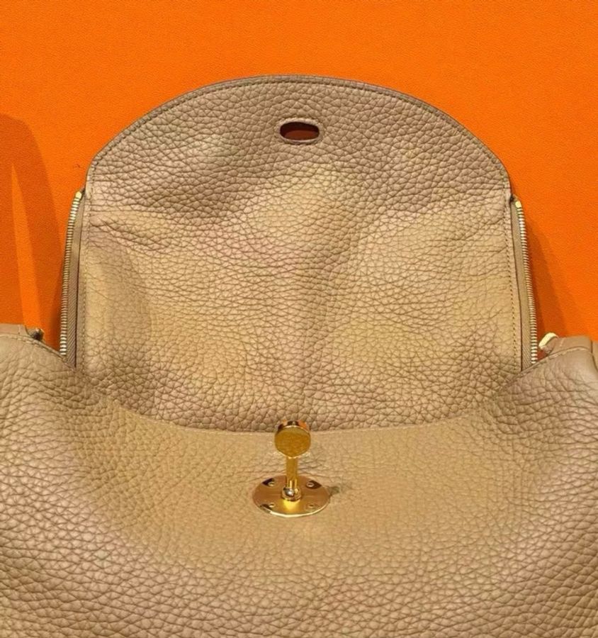 Hermes 愛馬仕lindy 26 餅乾色金扣 TC皮 B刻-4