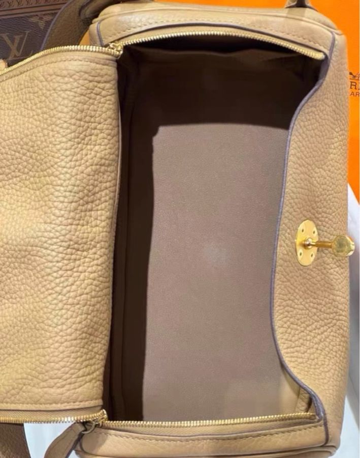 Hermes 愛馬仕lindy 26 餅乾色金扣 TC皮 B刻-7