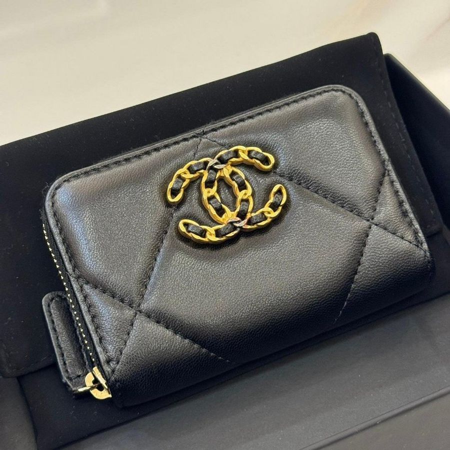 *SHIHNA名牌精品* CHANEL 19 拉鍊零錢包黑金(芯片款)-1